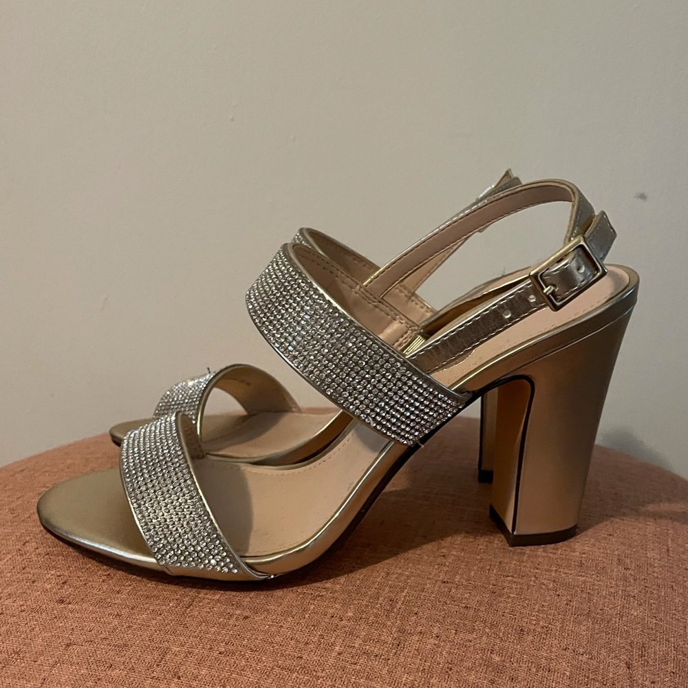 Sexy Sparkle Pumps!